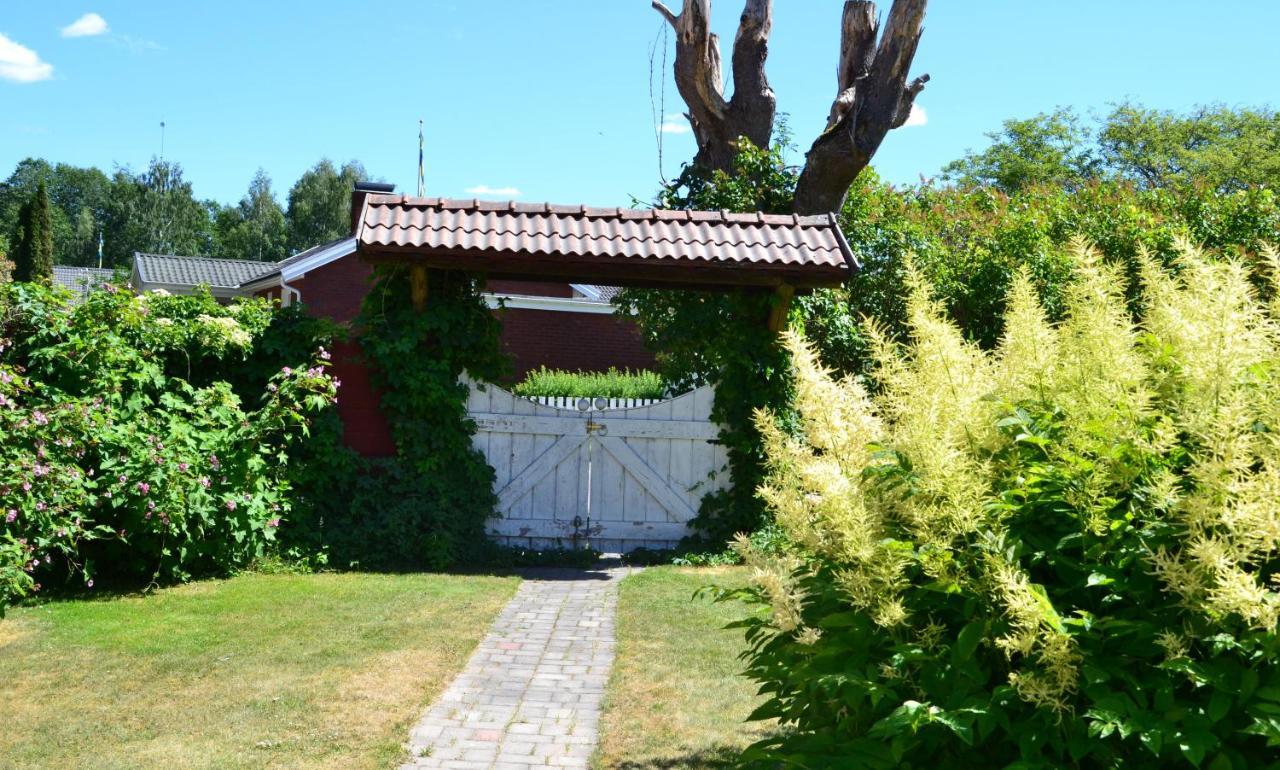 Brunnbäcks Bed&Breakfast, Dalarna Krylbo Exterior foto